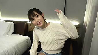 明里の巨乳と強烈な口技が野生的でキンキーなエンカウンターに導く様子をご覧ください!