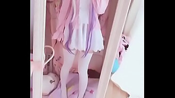 Pertunjukan Solo Cosplay Sensual Kanna.