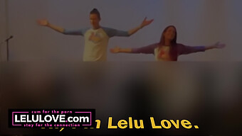 Lelu Love E Il Suo Partner Condividono L'Emozione Della Loro Prima Performance Dal Vivo Non Per Adulti - Un Incontro Bollente In Webcam